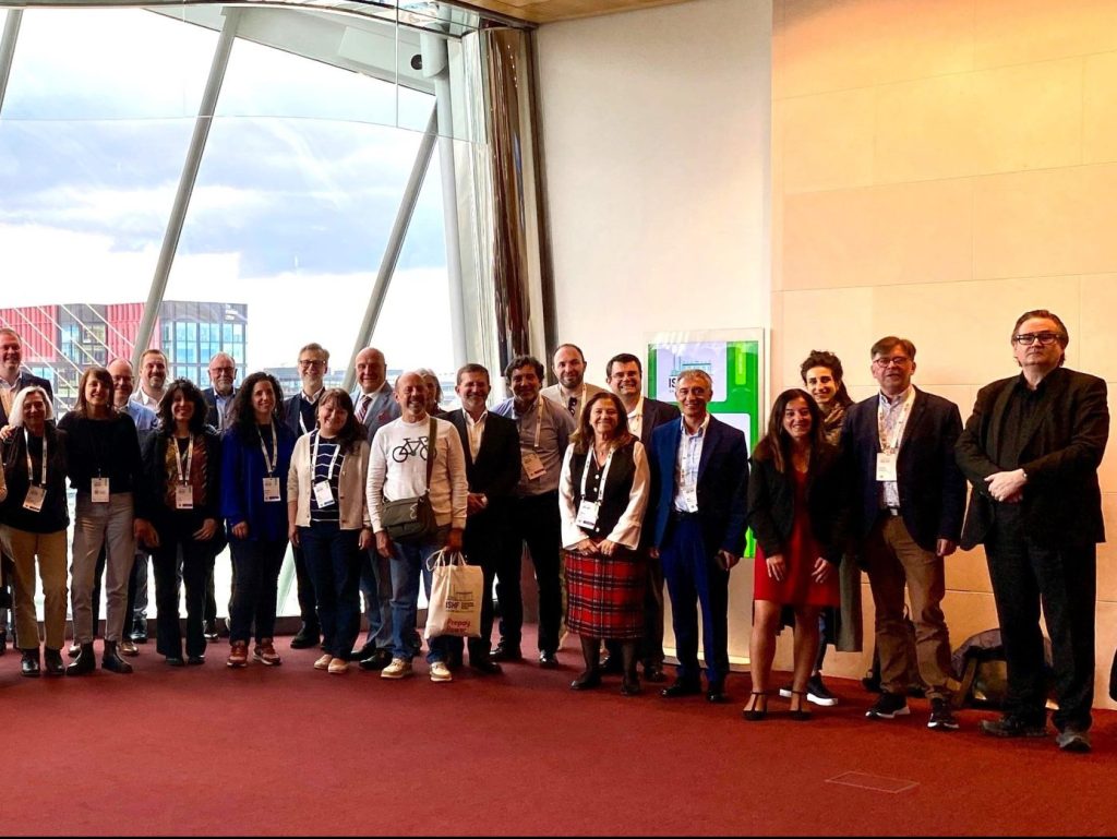 I membri dell'Assemblea di Housing Europe